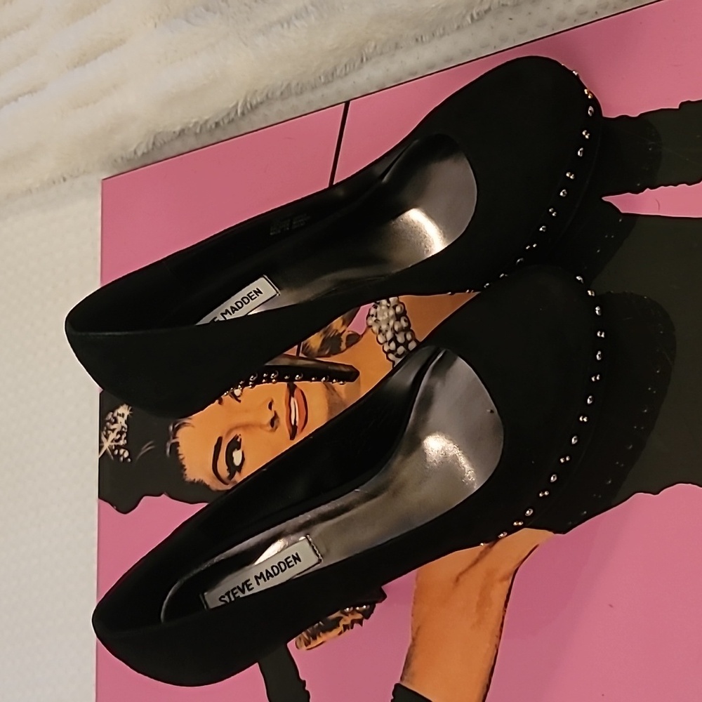 Steve Madden Studded Heels ✨️